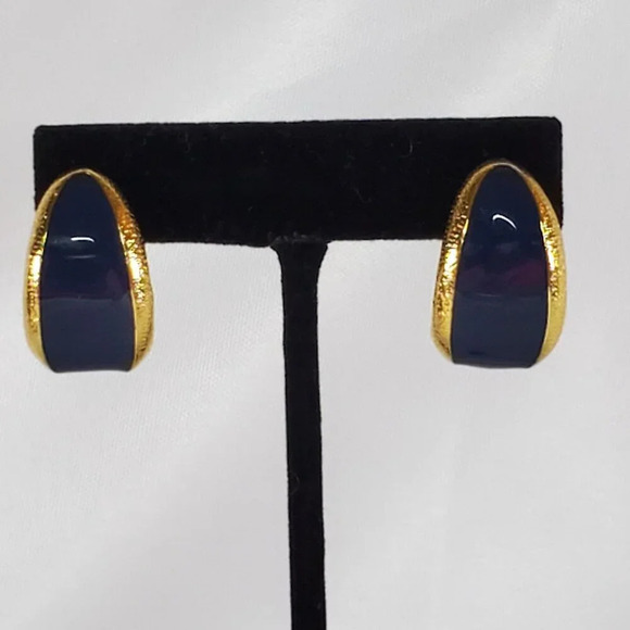 Vintage Anne Kline Gold Tone  & Navy Enamel Prong Earrings singed AK - Picture 10 of 10